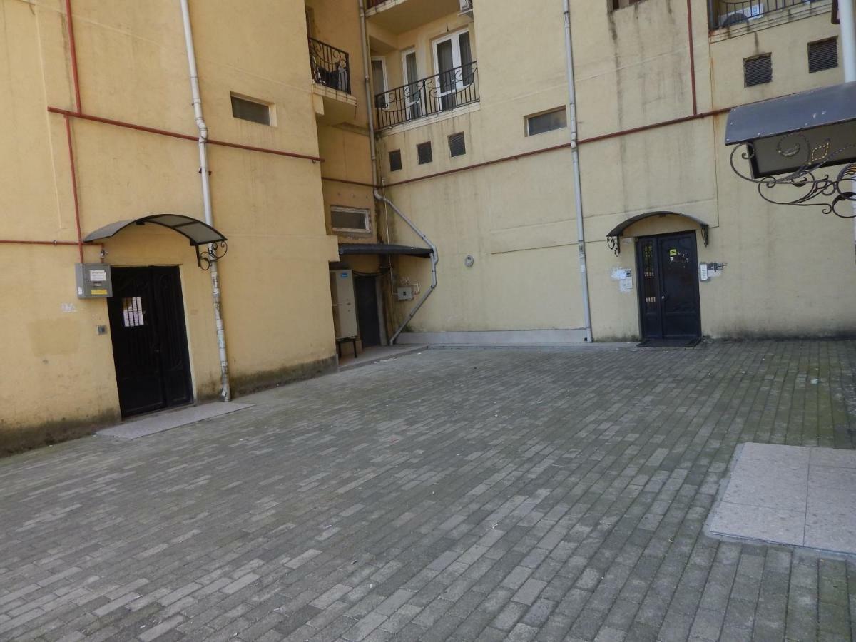 Apartment First Line From Sea Batumi Exterior photo