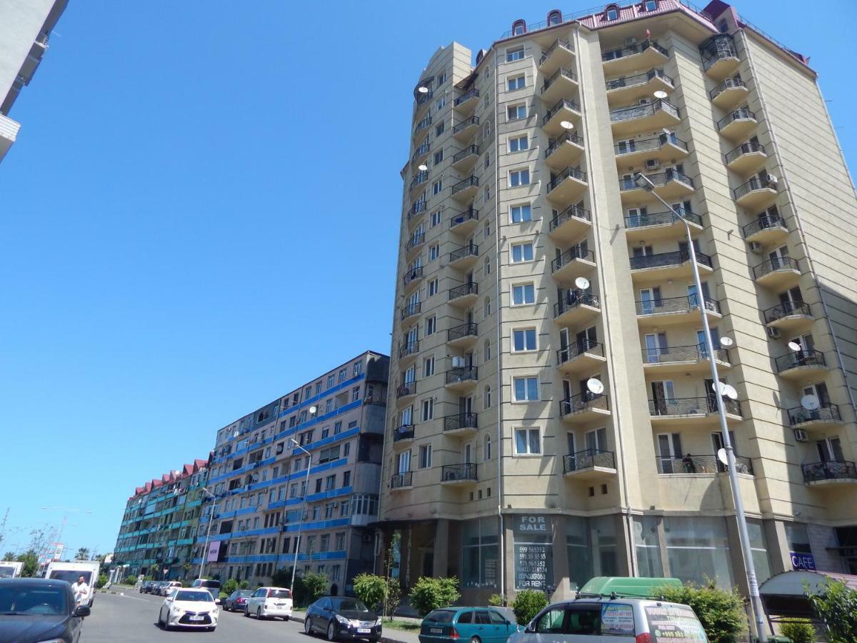 Apartment First Line From Sea Batumi Exterior photo
