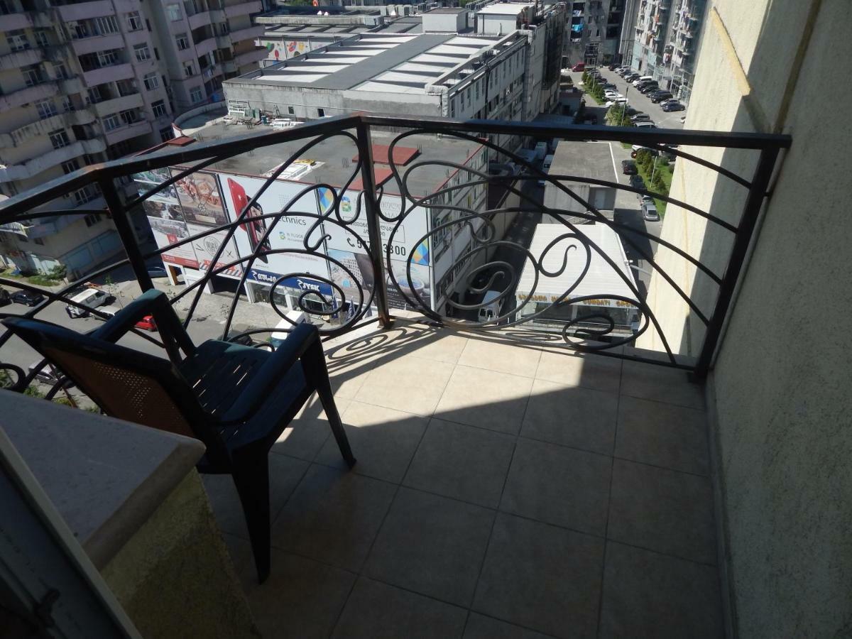 Apartment First Line From Sea Batumi Exterior photo